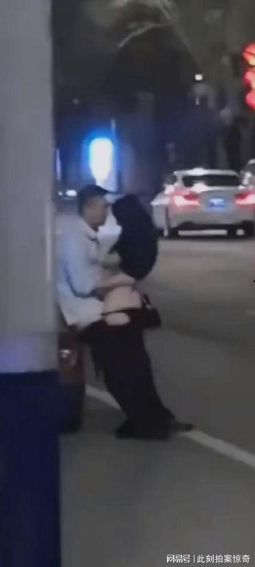 吃瓜男子被情侣,引发网友热议