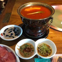 在线吃瓜火锅视频,吃瓜群众围观火锅盛宴，趣味横生一幕幕