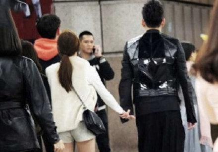 吃瓜大王女朋友,他与女朋友的甜蜜日常