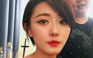 聂小雨球馆吃瓜,揭秘吃瓜群众的狂欢盛宴”