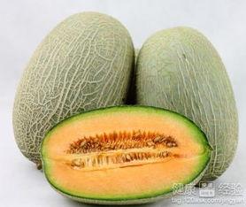 摘棉花吃哈密瓜,摘棉花品哈密瓜的甜蜜之旅